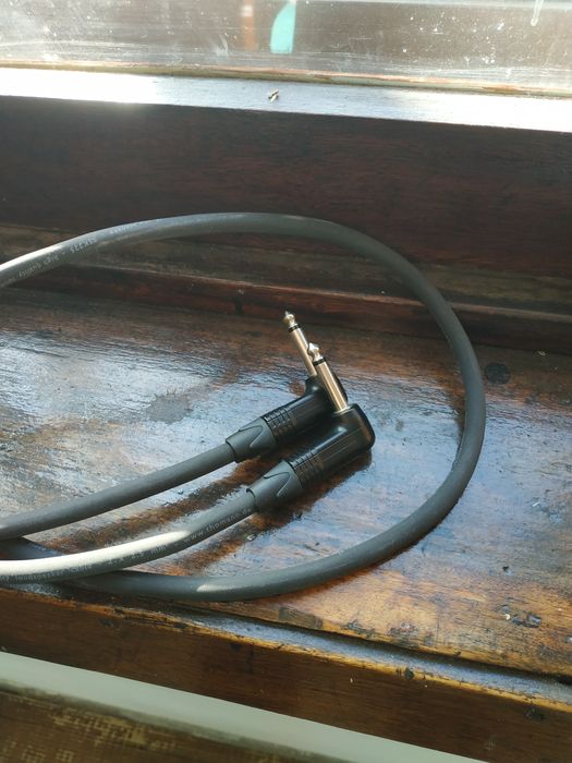 Cabo de amplificador/coluna