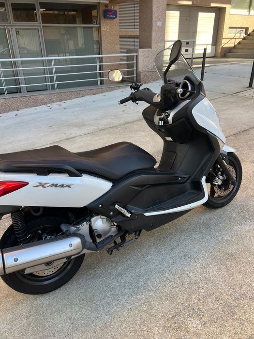 Yamaha X-Max 125