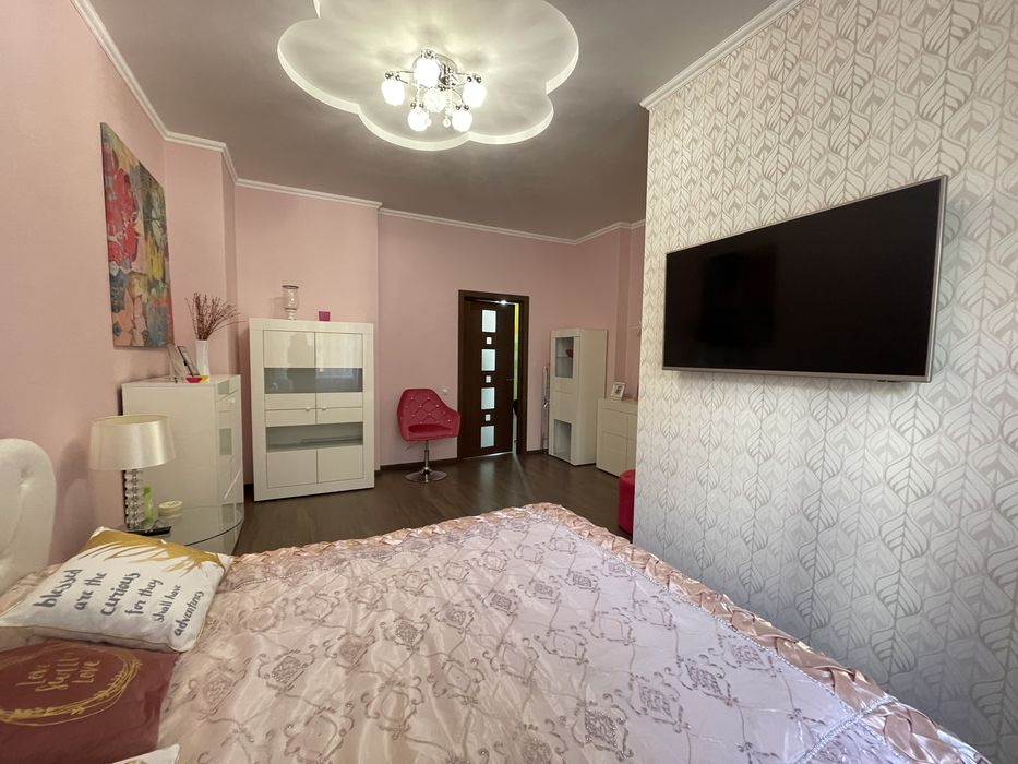 3-кімнатна, Центр, Печерськ, метро Печерська, вул. Коновальця 36-Е