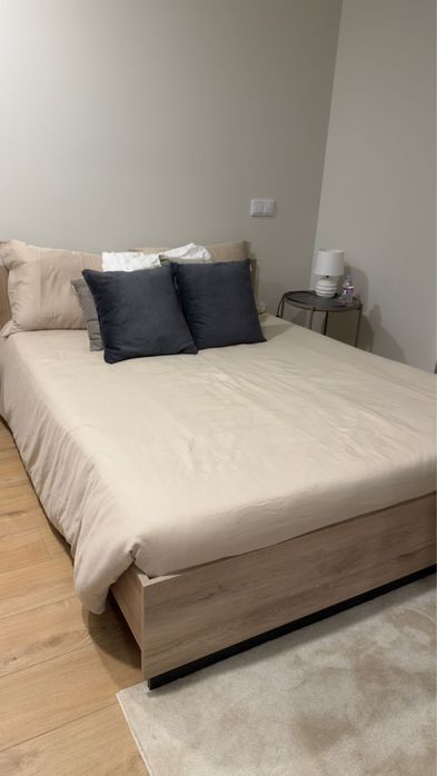 Cama com colchão 190x140