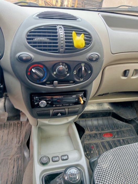 Автомобіль Лада Калина