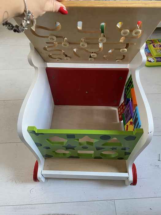 Drewniany chodzik edukacyjny