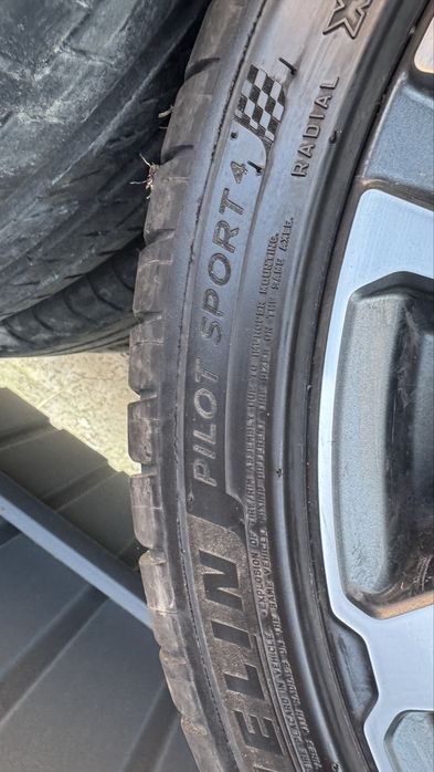 Оригінальні диски KIA R18 з шинами Michelin Pilot Sport 4 225/40 R18