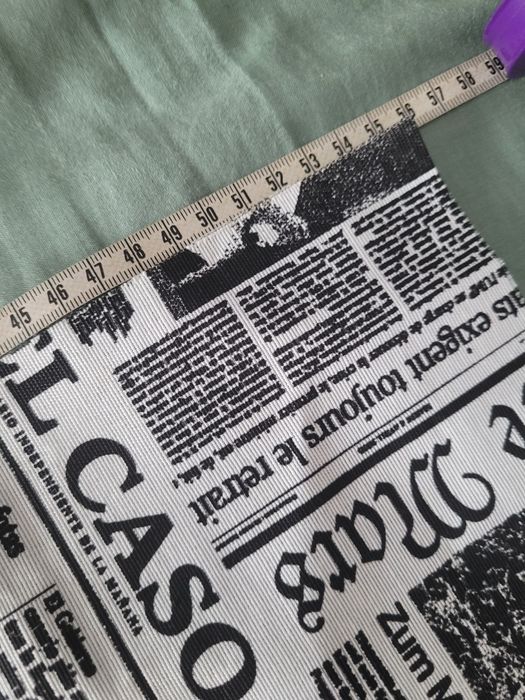 Tecido a imitar jornais