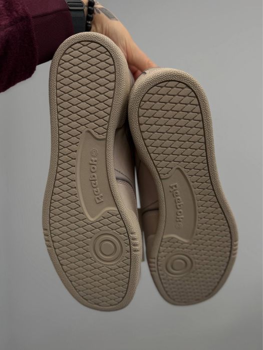 Оригінальні кросівки Reebok Maison Margiela X Club C Grey GX5142