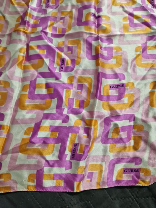 Платок  шовковий   Guess