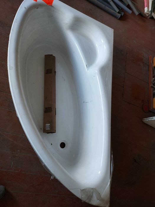 Narożną wanna 150x85