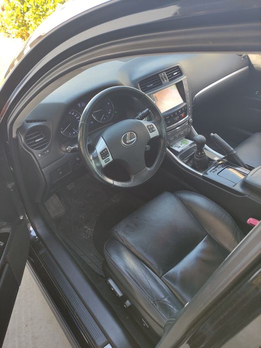 Lexus IS 200 D  2012 ( avariado) possível troca