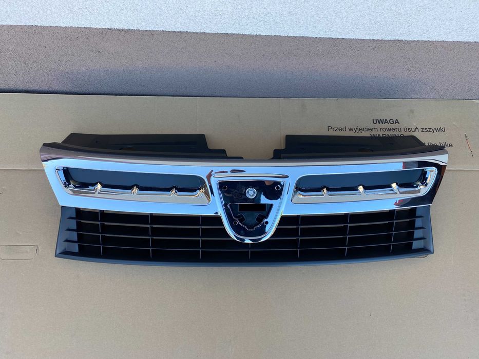 DACIA DUSTER grill atrapa