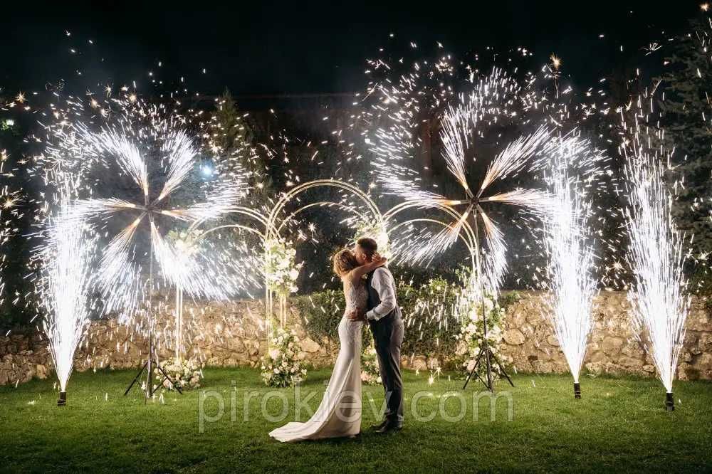 Важкий дим, холодні вогні, конфеті та багато іншого!!!