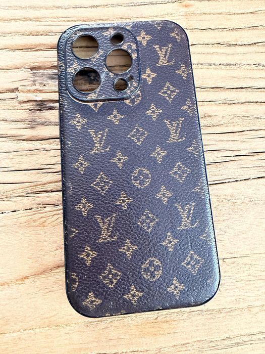 Etui Louis Vuitton – model P14‑PRO