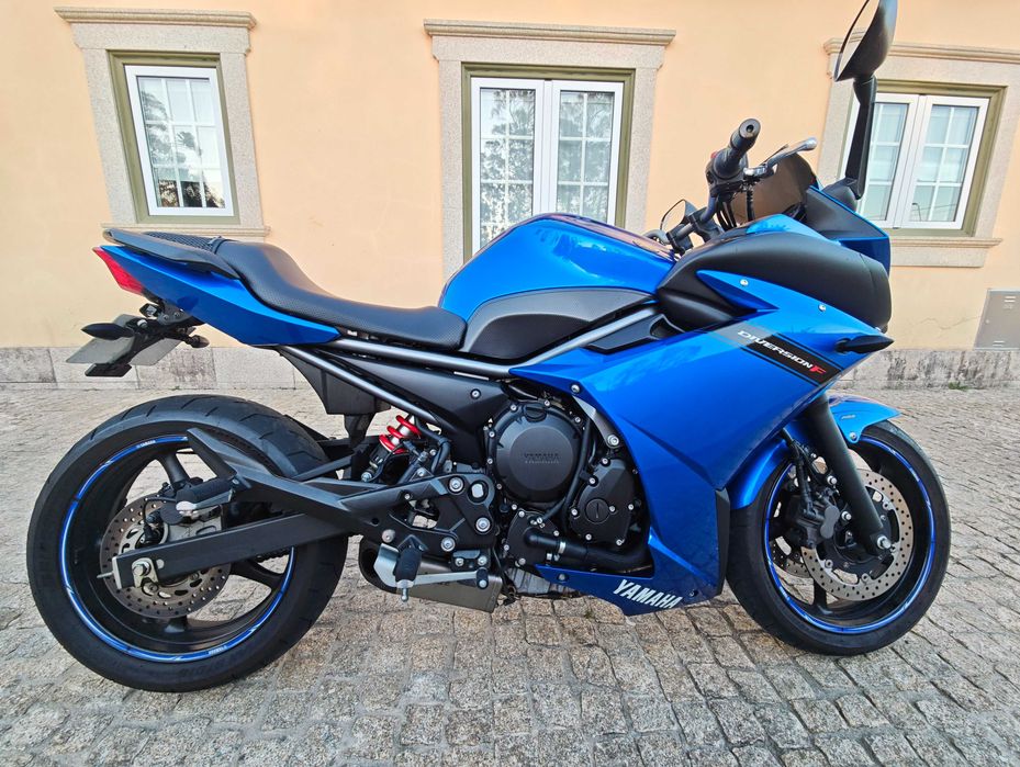 Yamaha XJ6 Diversion F de 2015, apenas 20500km