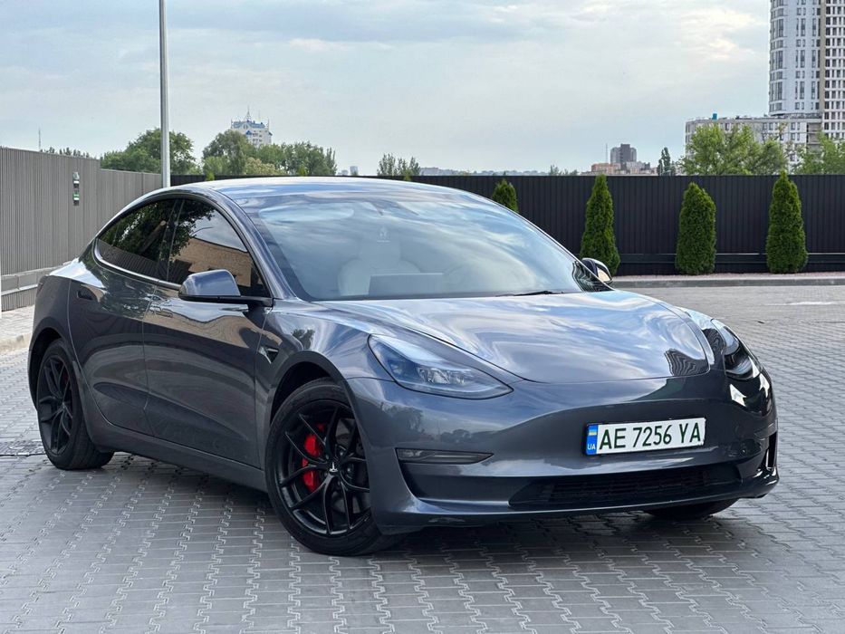 Tesla Model 3 Perfomanse 2023
