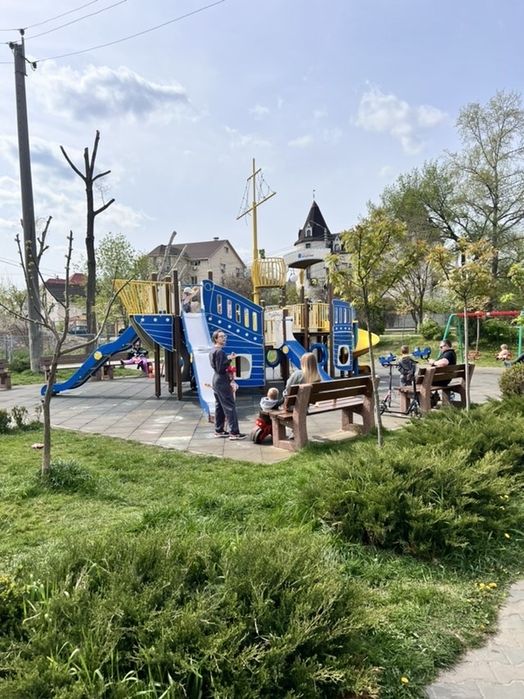 Посуточно Апартаменты - студио на берегу Днепра, м. Славутич, звоните!