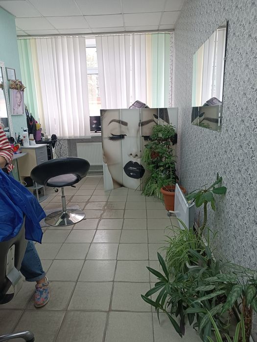 Оренда робочого місця перукаря