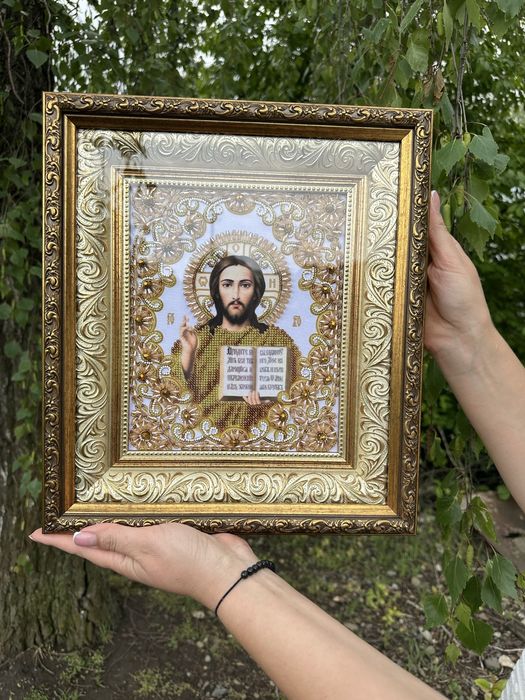 Вінчальні ікони вишиті бісером