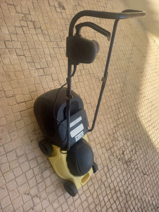 Máquina cortar relva