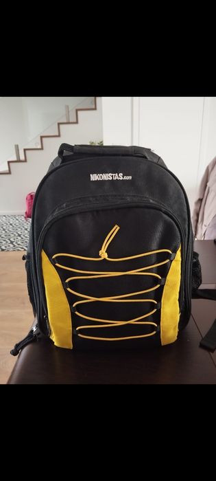 Máquina fotográfica Nikon D3000 completa com 2 objetivas e mochila