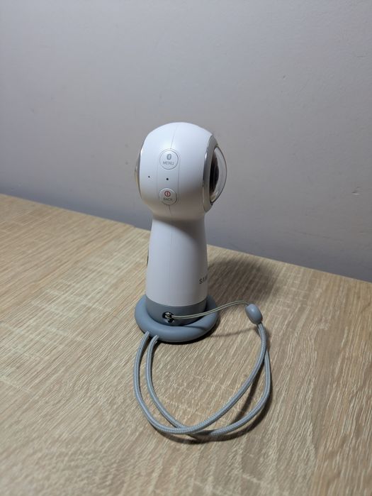 Samsung Gear 360 камера
