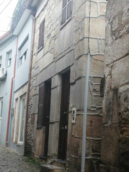 Casa em Valdigem para venda