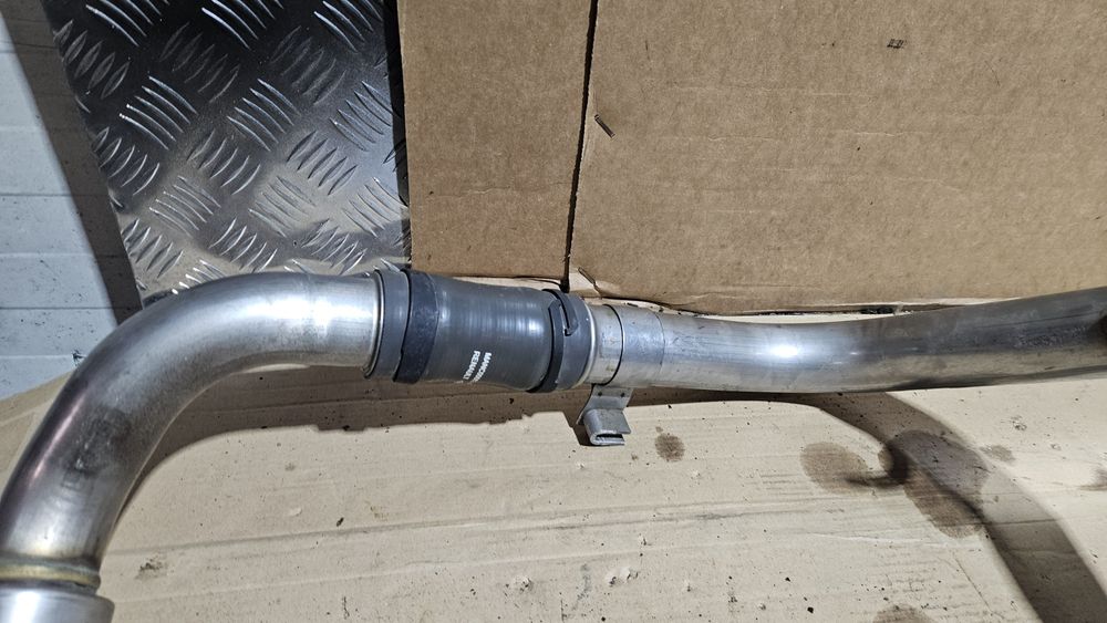 Przewód rura turbo dacia duster 1.5 dci jak niwy 64tys