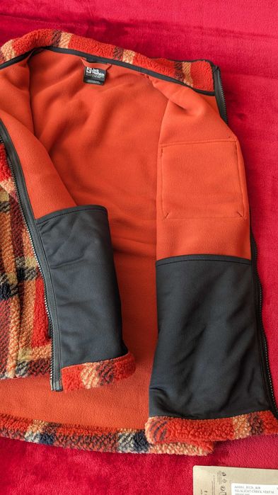 жилет мужской Jack Wolfskin Felslicht Check Vest M (синий и красный) М