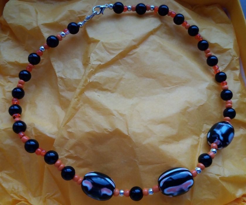 Colar Handmade Laranja/Prateado/Preto