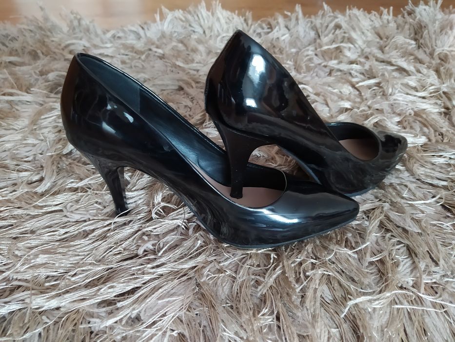 Buty na obcasie damskie