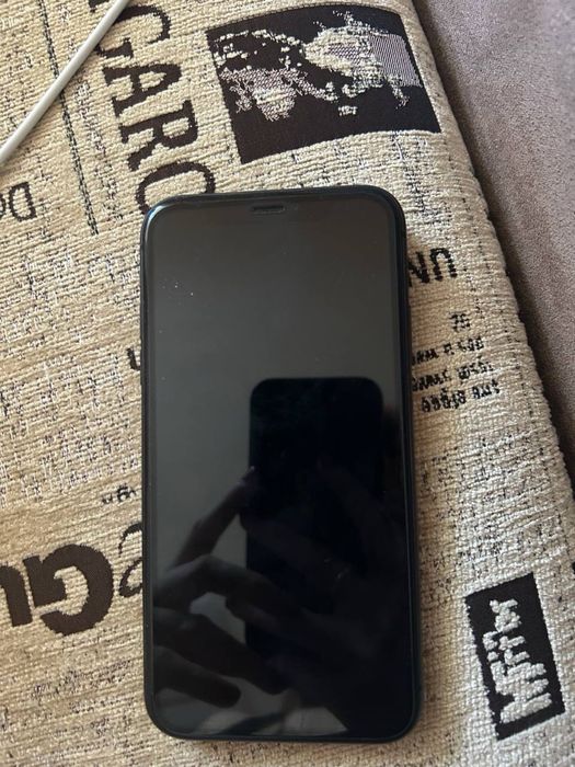 Айфон 11 та 10.