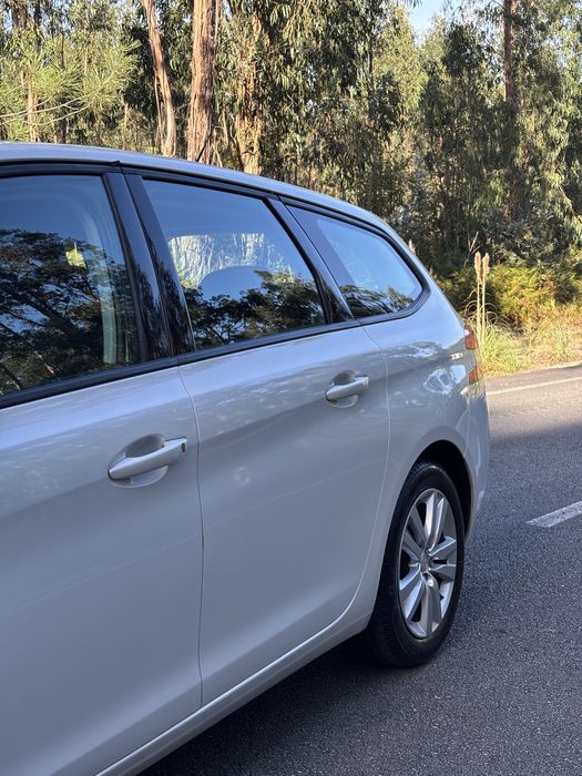 Peugeot 308 1.6HDI 120cv — photo 3