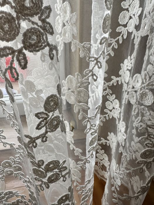 Тюль на велике вікно з балконом