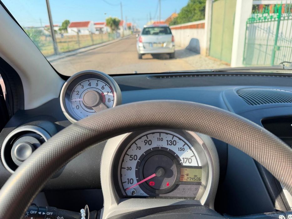 Peugeot 107 2008 gasolina