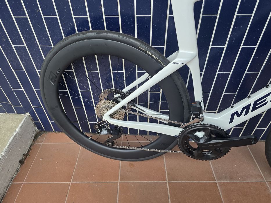 Merida reacto com rodas carbono