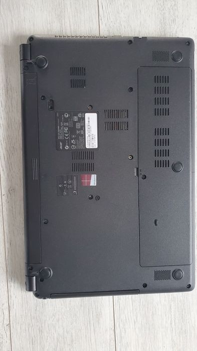 Acer Aspire  E1 series. E1-572