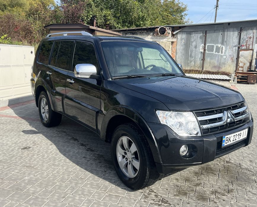 Mitsubishi Pajero Wagon 4