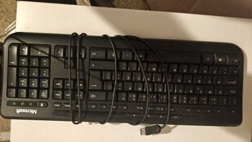 Computador fixo (Bom Estado)