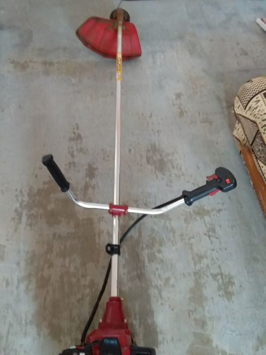 Продам бензо. косарку в відмінному стані  майже нова.