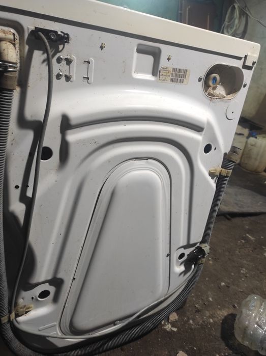 Продам стиральную машинку Whirlpool