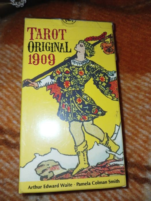 Продам карты таро Райдера Уэйта