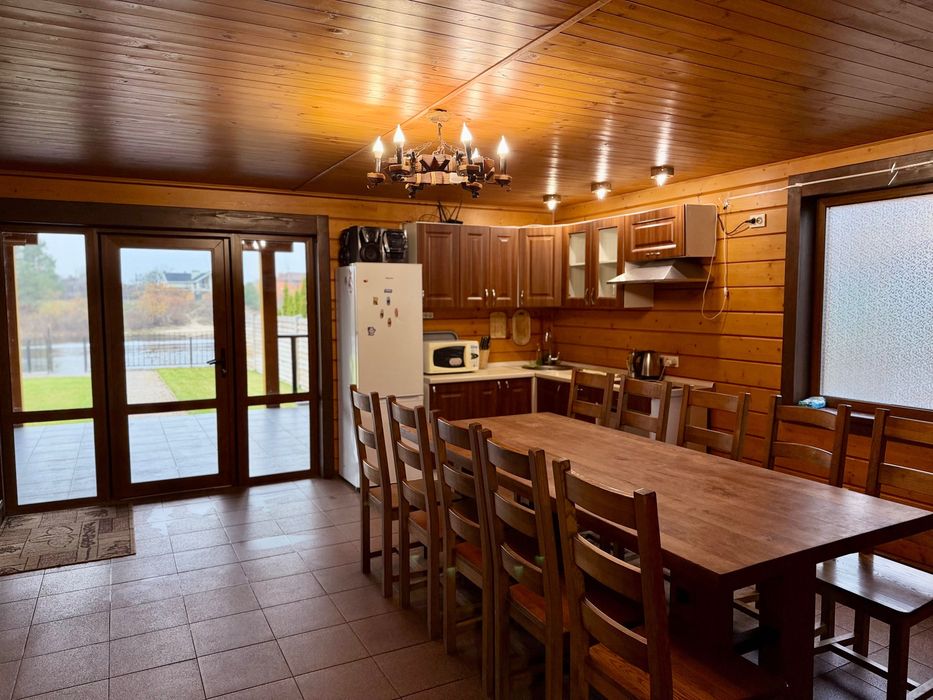 Подобово та погодинно/Осещина з виходом на воду: баня, басейн у ціні +