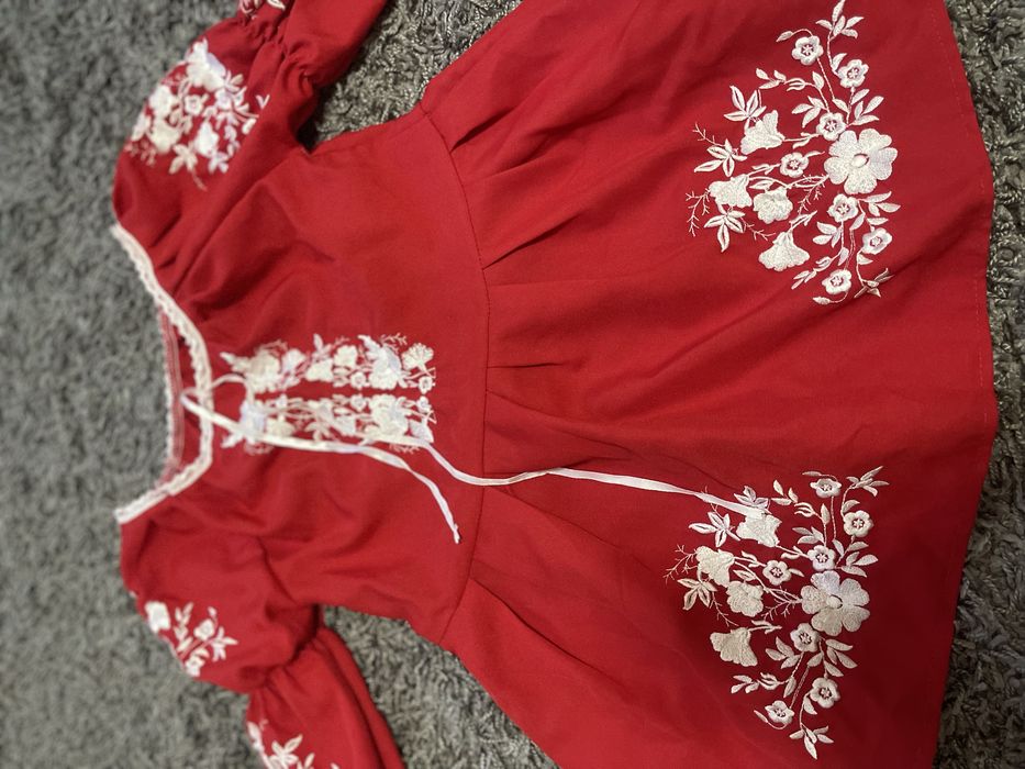 Вишете плаття дитяче