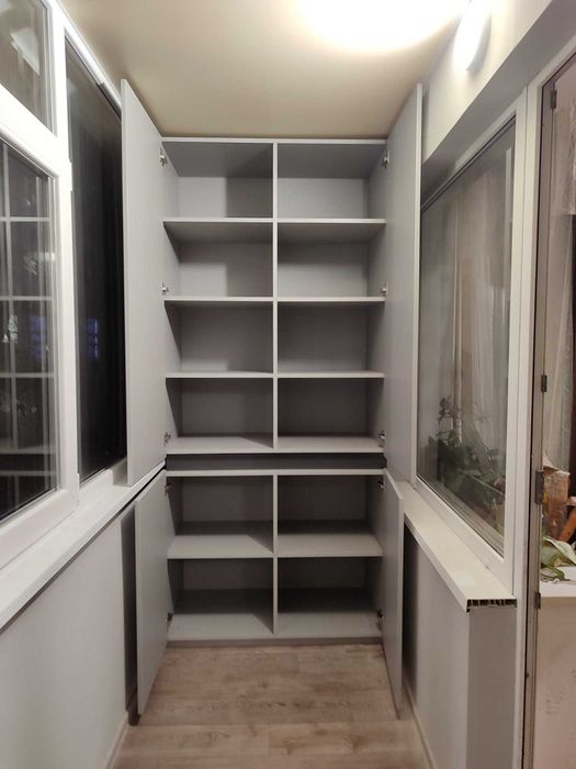 Кухні шафи-купе меблі під / на замовлення за індивідуальними розмірами