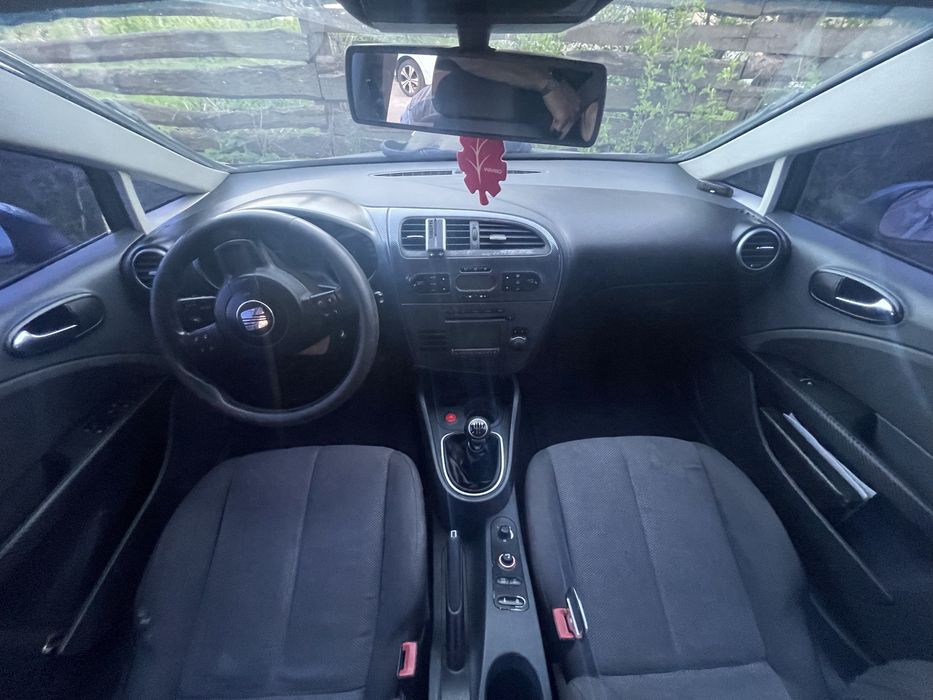 Продам seat leon 2