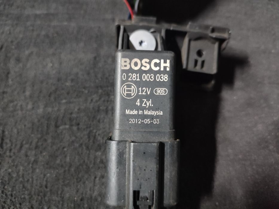 Реле свічок запалювання Volkswagen Passat Golf Skoda Seat реле свечей