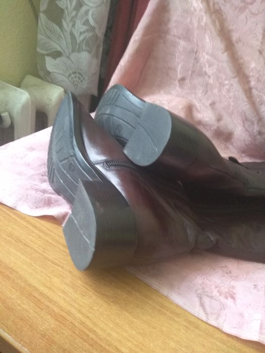 Шкіряні чобітки Confortissimo Італія 38р.