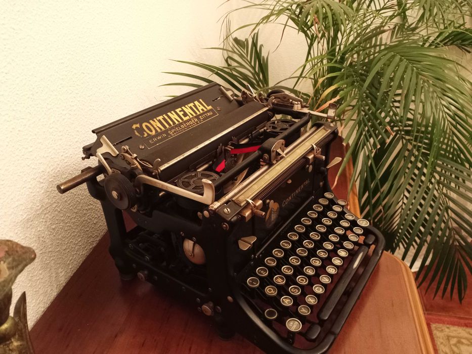 Maquina de escrever Continental antiga