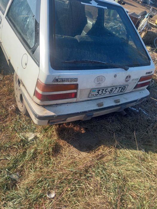 Автомобіль Mitsubishi Colt   1987.  1.2   бензин.