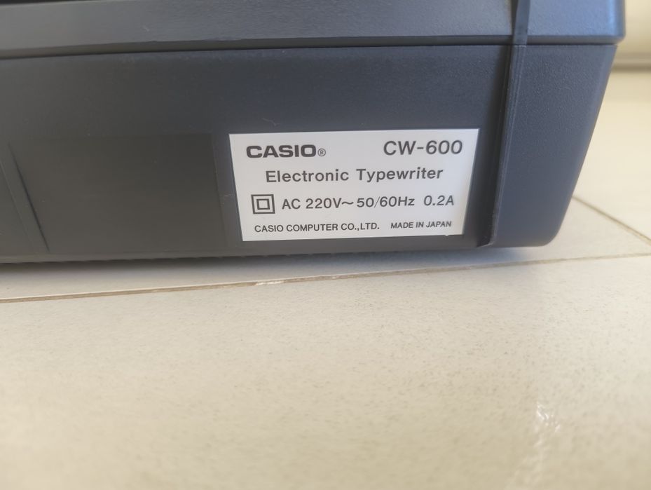 Elektroniczna maszyna do pisania CASIO Casiowriter CW-600 używana spra