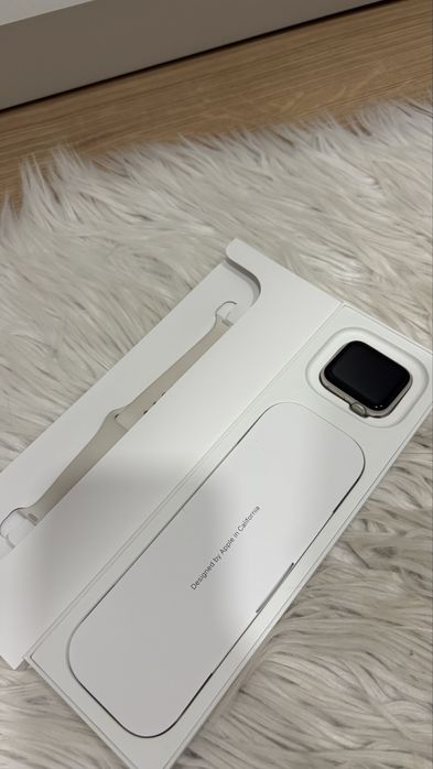 Apple Watch SE (2 gen) 40 mm – Starlight