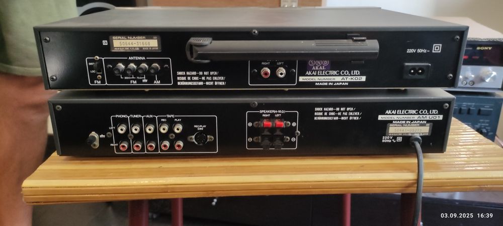 Продам комплект AKAI am U01